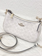 NWT COACH Women’s Teri Shoulder Bag In Signature Canvas In White/Chalk