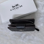 COACH Medium Corner Zip Wallet With Signature CM241 Black outlet New with Box