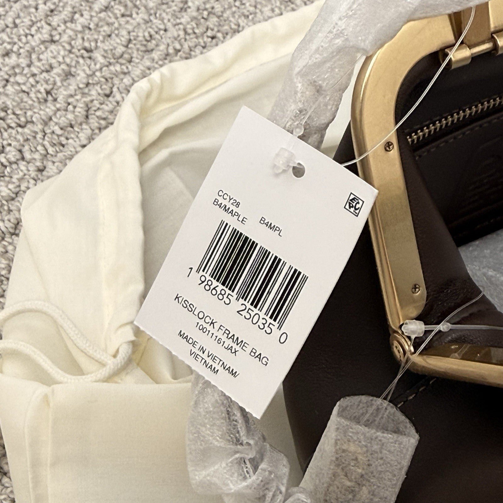 NWT COACH Small Kisslock Frame Bag 16 ~ CCY28